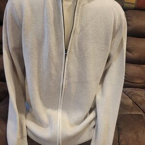 New Daniel Hechter Men's Sweater. Size XL